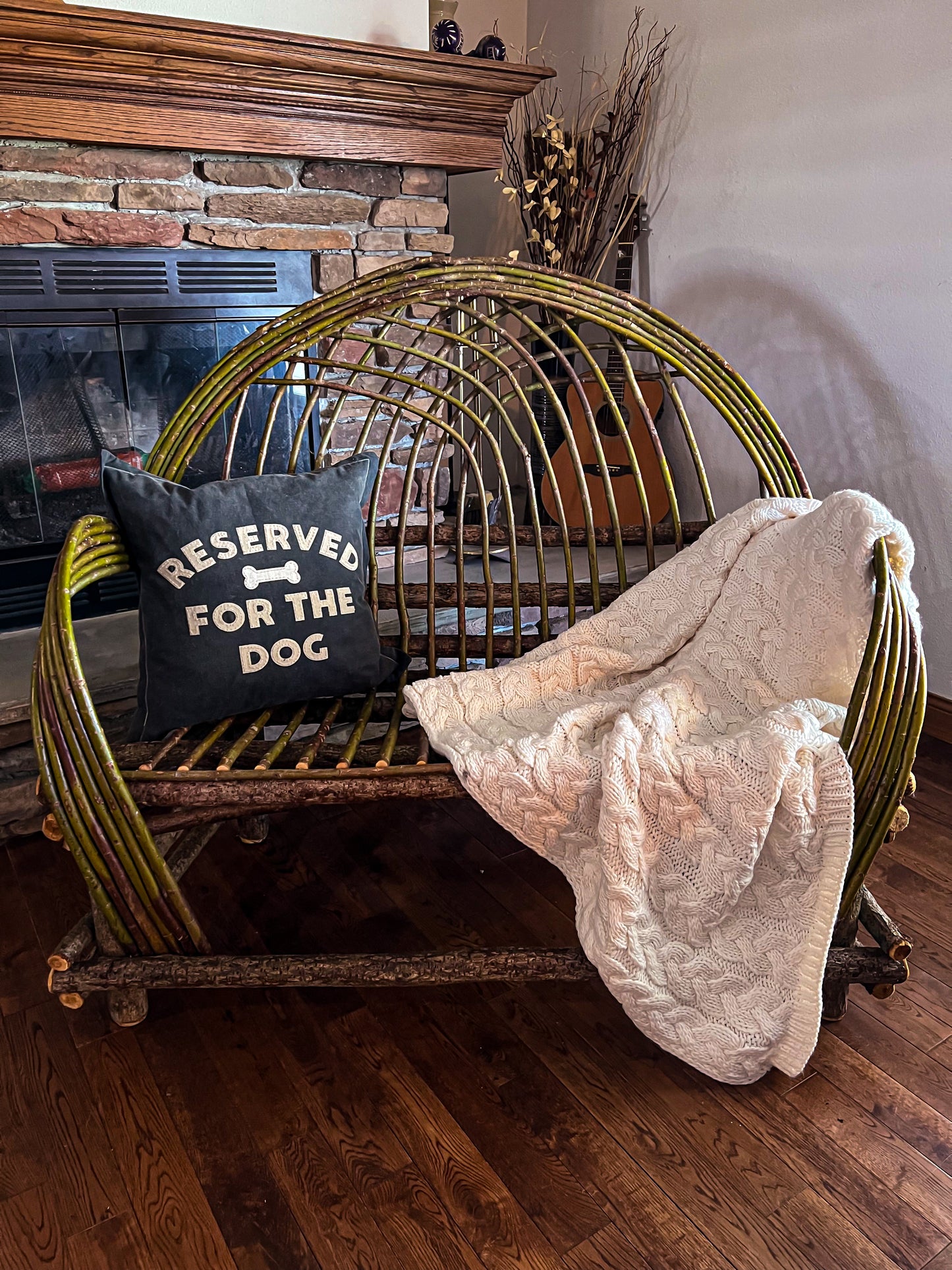 Lattice Back Loveseat