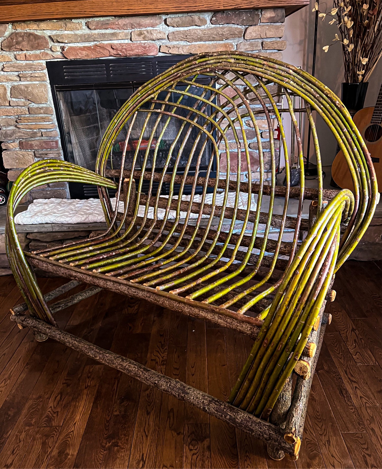 Lattice Back Loveseat